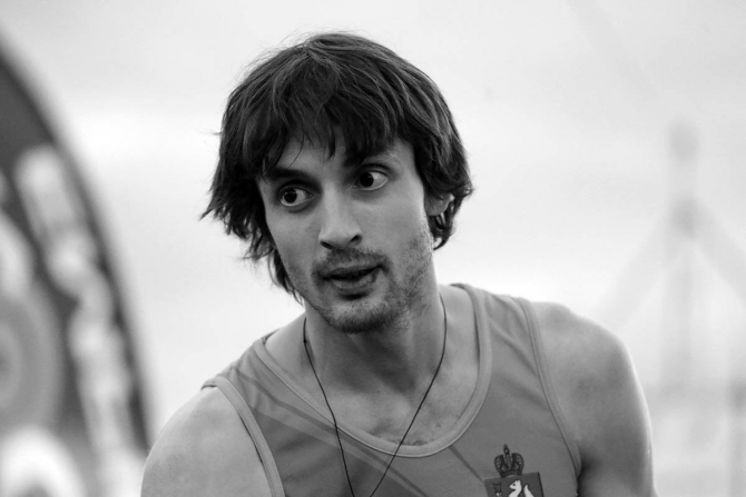 Немного солнца на холодных "скалах"... (Скалолазание, боулдеринг, москва, чемпионат россии, дмитрий шарафутдинов, татьяна шемулинкина, орехово-борисово)