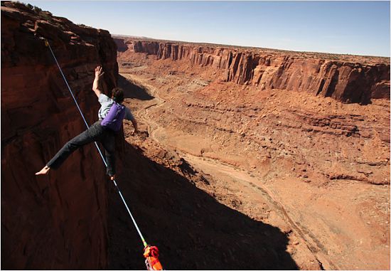 Дин Поттер: в поиске баланса (Альпинизм, интервью, джимми чин, бейсджампинг, слэклайн, скалолазание, фри-соло)