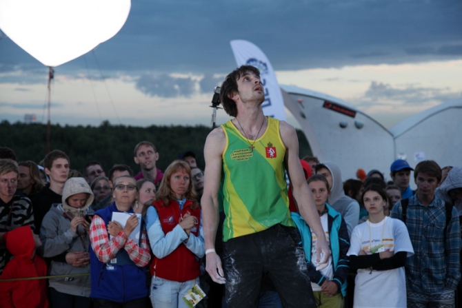 Этап Кубка мира во Франции: анонс (Скалолазание, лаваль, франция, кубок мира, боулдеринг, дмитрий шарафутдинов, рустам гельманов, вадим тимонов)