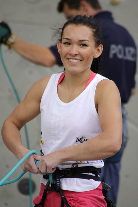 Динара Фахритдинова. Между стартами. Почти короткой строкой... (Скалолазание, скалолазание, интервью, трудность)