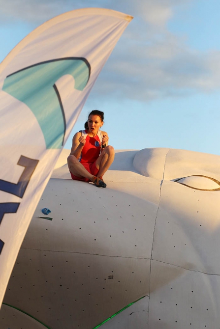 Динара Фахритдинова. Между стартами. Почти короткой строкой... (Скалолазание, скалолазание, интервью, трудность)