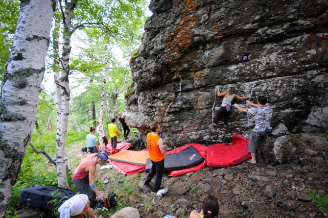 Дефицит кожи и другие прелести естественного рельефа (Скалолазание, ural rock challenge, магнитогорск, банное, боулдеринг, скалолазание, фср, федерация скалолазания россии)