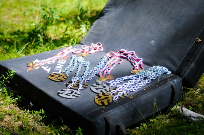 Дефицит кожи и другие прелести естественного рельефа (Скалолазание, ural rock challenge, магнитогорск, банное, боулдеринг, скалолазание, фср, федерация скалолазания россии)