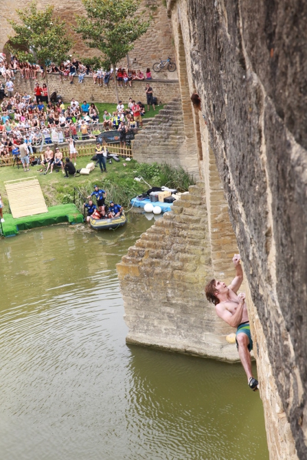 Red Bull Creepers! Скалолазные монстры в стране Басков. (Скалолазание)