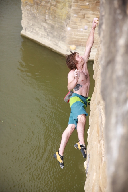 Red Bull Creepers! Скалолазные монстры в стране Басков. (Скалолазание)