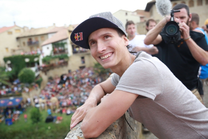 Red Bull Creepers! Скалолазные монстры в стране Басков. (Скалолазание)