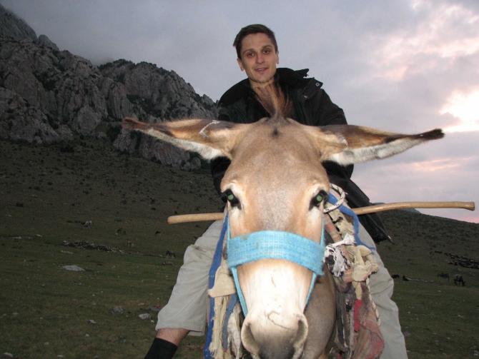 Каравшин 2007 и забавные приключения Демченков на большой-пребольшой стене (Альпинизм)