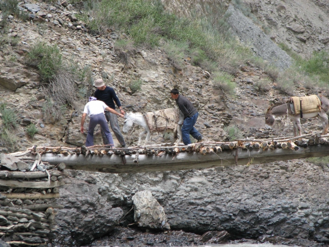 Каравшин 2007 и забавные приключения Демченков на большой-пребольшой стене (Альпинизм)