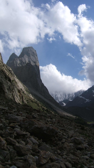 Каравшин 2007 и забавные приключения Демченков на большой-пребольшой стене (Альпинизм)
