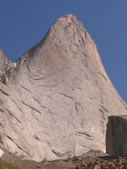 Каравшин 2007 и забавные приключения Демченков на большой-пребольшой стене (Альпинизм)