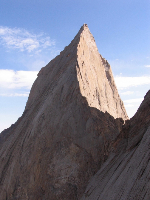 Каравшин 2007 и забавные приключения Демченков на большой-пребольшой стене (Альпинизм)