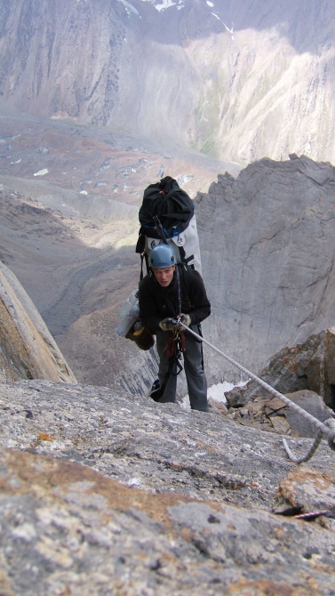 Каравшин 2007 и забавные приключения Демченков на большой-пребольшой стене (Альпинизм)