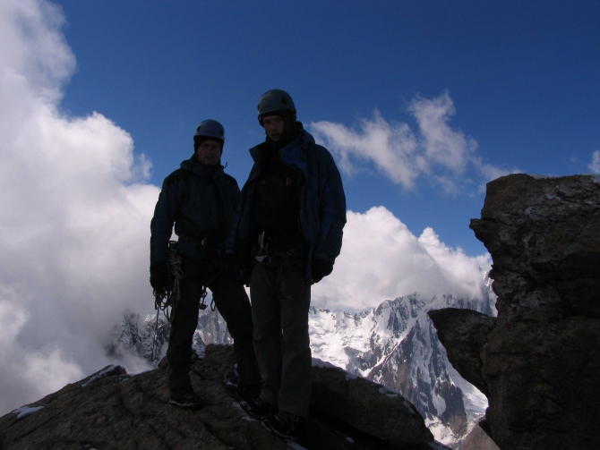 Каравшин 2007 и забавные приключения Демченков на большой-пребольшой стене (Альпинизм)