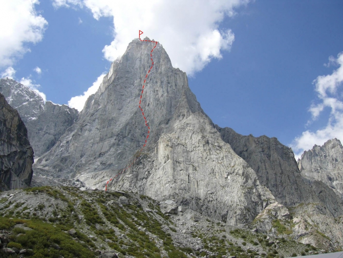 "Лучшее восхождение российских альпинистов 2007 года" (Альпинизм, фар, вечер, золотой ледоруб)