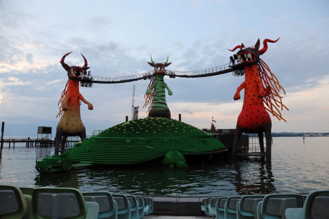 Одна глава из Outdoor-2014 (снаряжение, фридрихсхафен, рюкзаки, thule, коляска для бега)