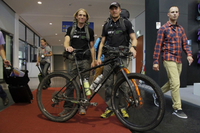 Out Door 2014 (bike, chariot, thule, аутдор 2014, велосипедный багажник, детское велокресло, рюкзак для переноса детей, трекинг, туризм)