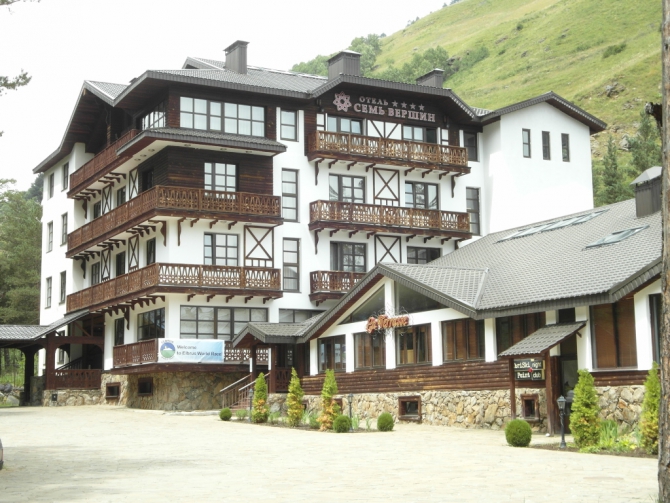 Последние часы перед стартом Elbrus Mountain Race. (Скайраннинг, бег, приключенческая гонка, марафон, эльбрус, приэльбрусье, иван кузьмин)