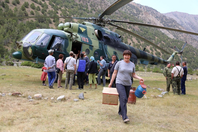 Елена Дмитренко передает с Чемпионата России по альпинизму (каравшин)