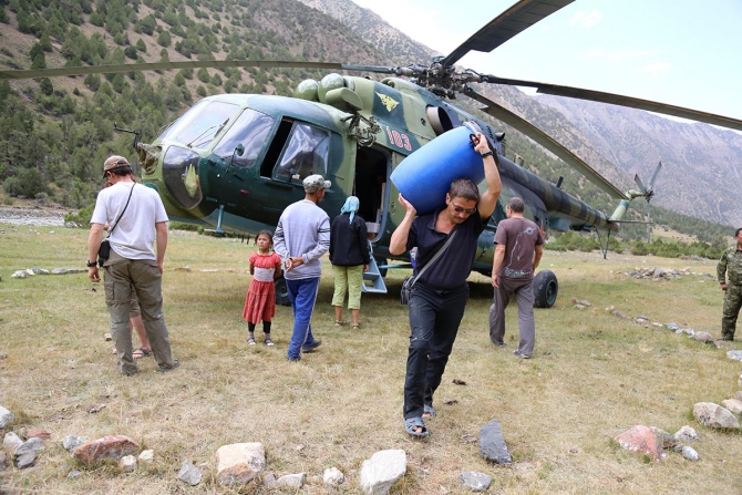 Елена Дмитренко передает с Чемпионата России по альпинизму (каравшин)