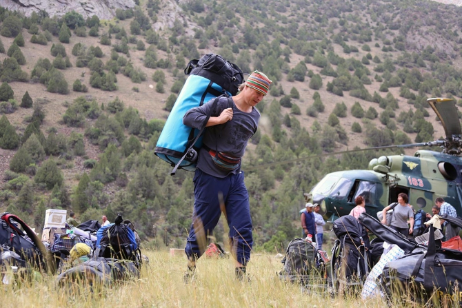Елена Дмитренко передает с Чемпионата России по альпинизму (каравшин)