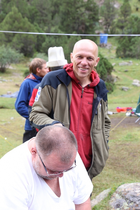 Елена Дмитренко передает с Чемпионата России по альпинизму (каравшин)