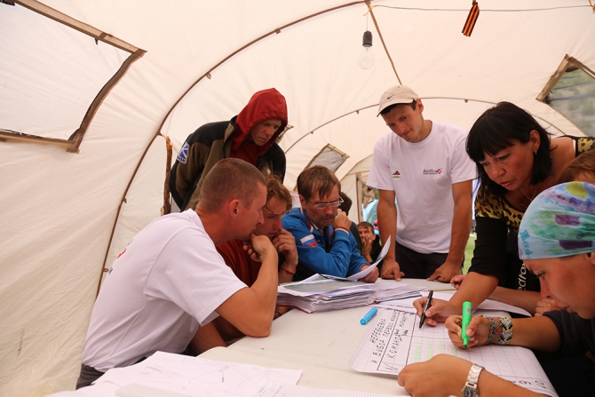 Елена Дмитренко передает с Чемпионата России по альпинизму (каравшин)