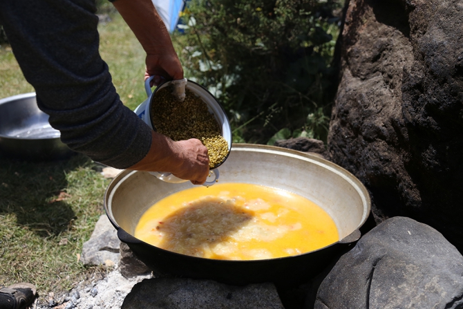 Елена Дмитренко передает с Чемпионата России по альпинизму (каравшин)