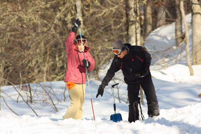 Спасательные работы при сходе лавины. Практический курс. (Горные лыжи/Сноуборд, pieps, лавинное снаряжение, лавинный курс, лавинная безопасность)
