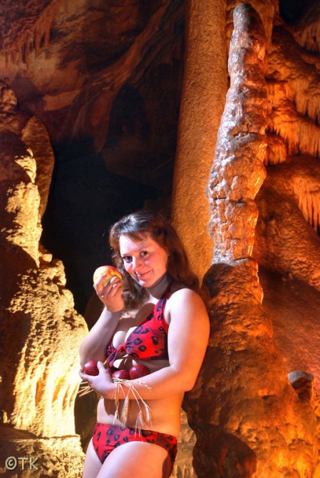 Арт-фотография под землей. (Спелеология, спелеология, пещеры, календарь, крым, speleo, караби, красная, кизил коба, паводок, кастере)