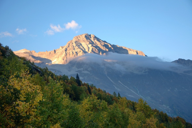 Фотографируем зубров (Путешествия, осень, домбай)