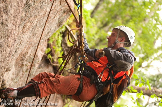 Альпинистский марафон. Фото. (Альпинизм, ам2010)