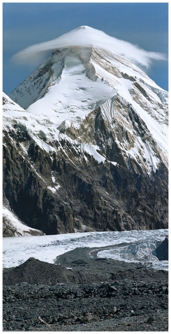 ЧУЖОГО НАМ НЕ НАДО. (Альпинизм)