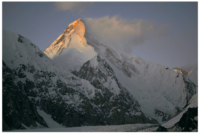 ЧУЖОГО НАМ НЕ НАДО. (Альпинизм)