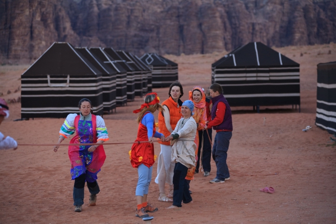 Jordan Women. Часть 3. За такую женщину и 200 верблюдов не жалко (Альпинизм, after party)