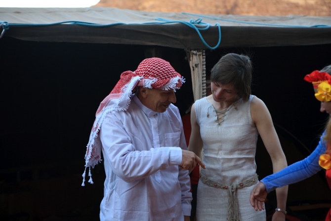 Jordan Women. Часть 3. За такую женщину и 200 верблюдов не жалко (Альпинизм, after party)