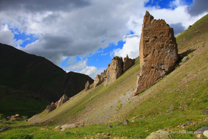 Джылы-Су (северный склон Эльбруса, Альпинизм, водопады, вечные льды, "замки", нарзан, северный кавказ, "грибы", вершина, восхождение, лишайники, закаты)