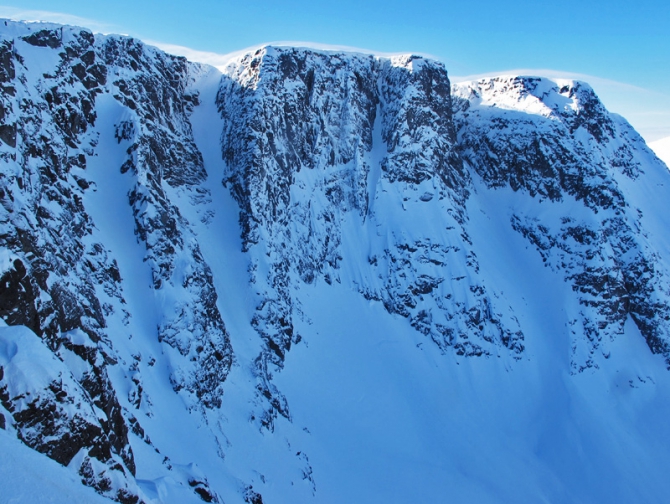 Спили мушку, Трупосборник и Лавинный кулуар за 1 день (выходные команды SnowSense, Бэккантри/Фрирайд, cергей шестихин, snow sense, snowsense team, алекс кузмицкий, цирк ганешина, лавины, хибины, вне трасс, фрирайд, кировск)