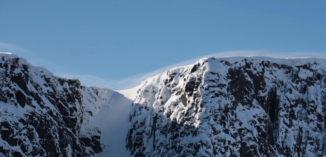 Спили мушку, Трупосборник и Лавинный кулуар за 1 день (выходные команды SnowSense, Бэккантри/Фрирайд, cергей шестихин, snow sense, snowsense team, алекс кузмицкий, цирк ганешина, лавины, хибины, вне трасс, фрирайд, кировск)