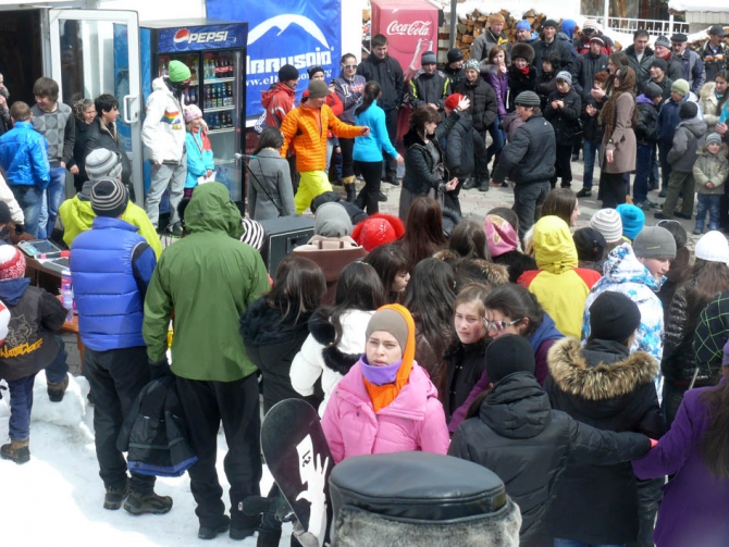 Чегет - праздник на поляне. (приэльбрусье)