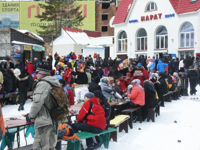 Чегет - праздник на поляне. (приэльбрусье)