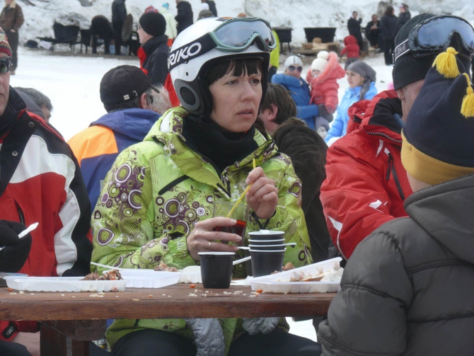 Чегет - праздник на поляне. (приэльбрусье)