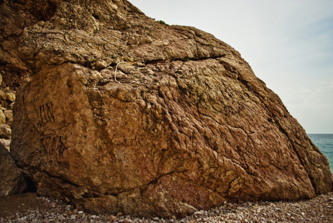 Болдеринг, пляж "Васили", Балаклава. (Скалолазание, васили.)