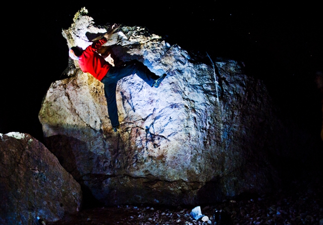 Болдеринг, пляж "Васили", Балаклава. (Скалолазание, васили.)