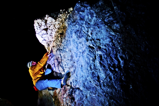 Болдеринг, пляж "Васили", Балаклава. (Скалолазание, васили.)