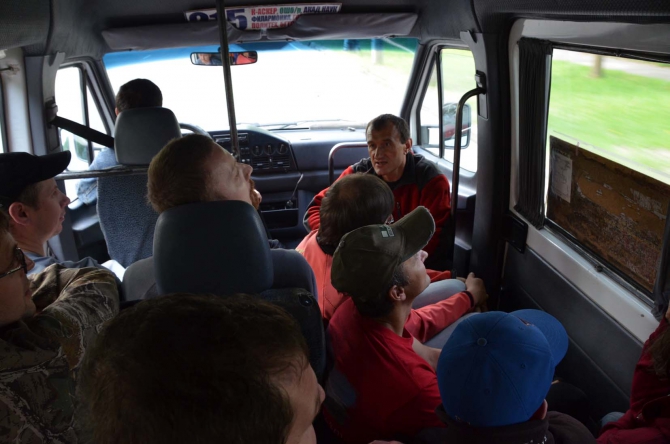 "А ЗА ОКОШКОМ МЕСЯЦ МАЙ..." (Альпинизм)