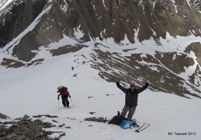 "И на сыртах* растут цветочки!" По мотивам backcountry маевки Терскей 2012 (Бэккантри/Фрирайд, freeride, лагерь, киргизия, mountainpro)