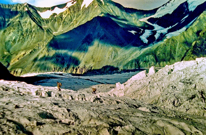 ЗОЛОТАЯ ОСЕНЬ НА ПАМИРЕ. (Горный туризм, маи)