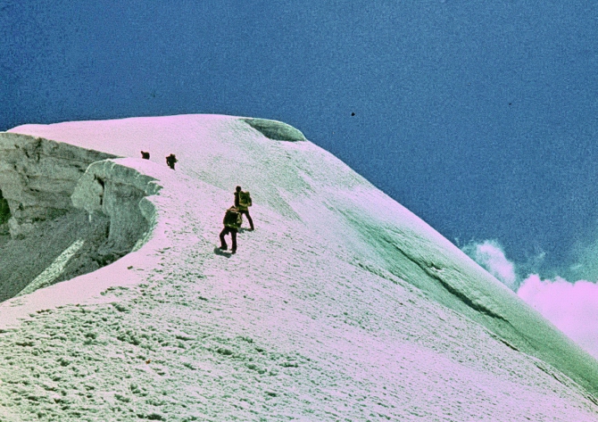 ЗОЛОТАЯ ОСЕНЬ НА ПАМИРЕ. (Горный туризм, маи)