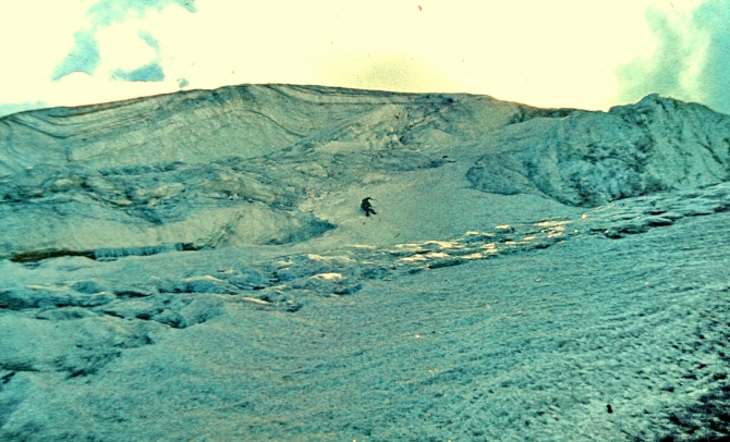 ЗОЛОТАЯ ОСЕНЬ НА ПАМИРЕ. (Горный туризм, маи)