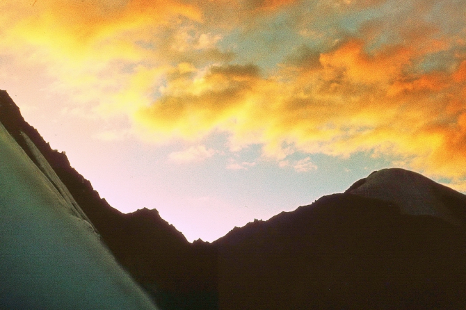 ЗОЛОТАЯ ОСЕНЬ НА ПАМИРЕ. (Горный туризм, маи)